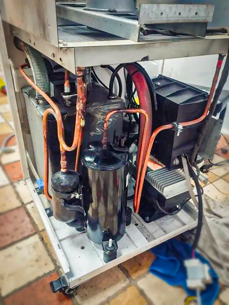 Чиллер Hanli HL-3000-QG2/2 с установленным новым компрессором